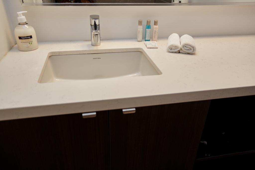 Atlas Suites - Yorkville Furnished Apartments 多伦多 客房 照片