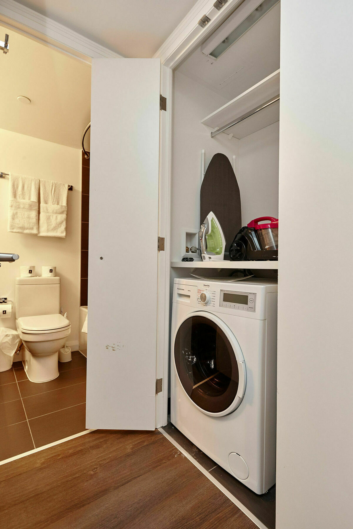 Atlas Suites - Yorkville Furnished Apartments 多伦多 外观 照片